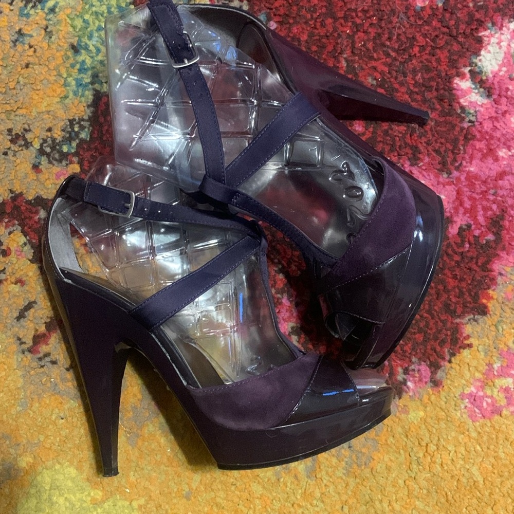 Kelly & Katie strappy heels : purple/eggplant